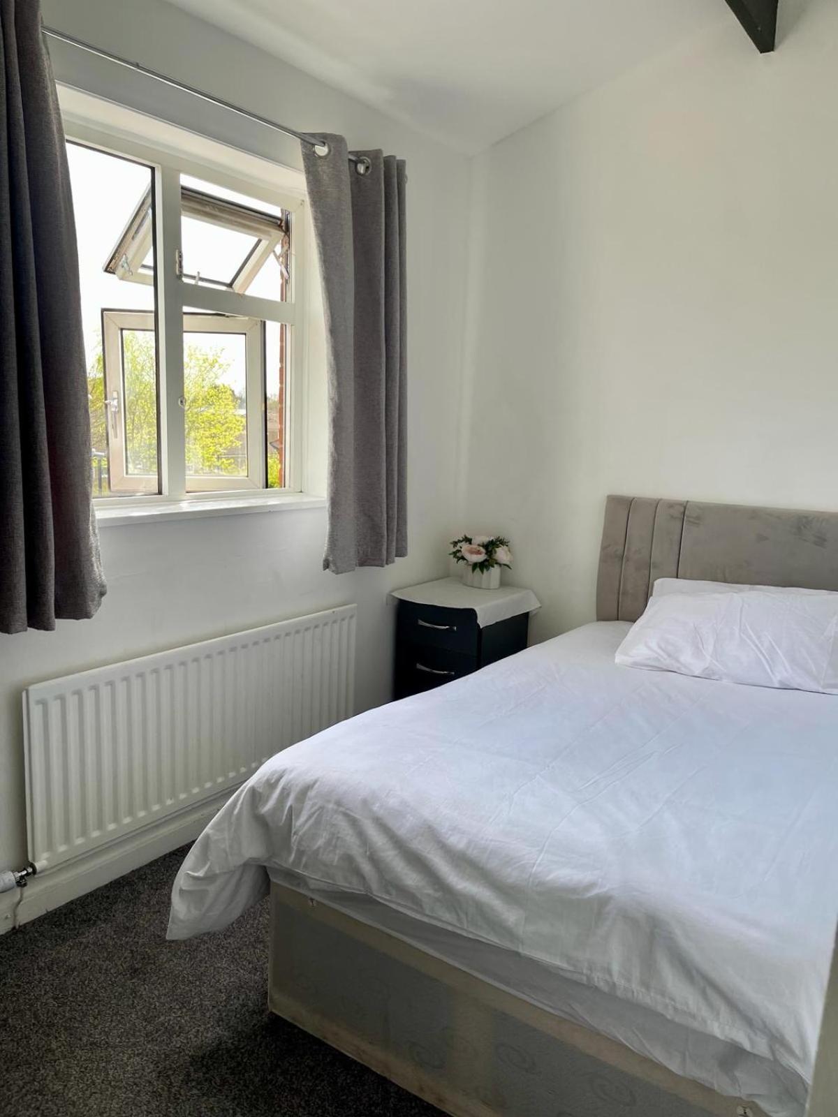 Homestays-Close To Coventry City And University I Free Parking I Wi-Fi Εξωτερικό φωτογραφία