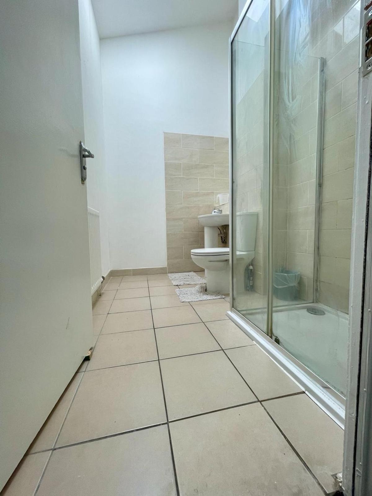 Homestays-Close To Coventry City And University I Free Parking I Wi-Fi Εξωτερικό φωτογραφία